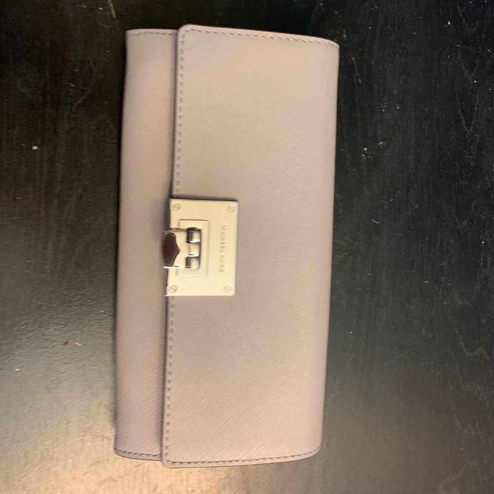 Michael Kors wallet. Brand new, never used.